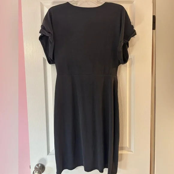 Express Wrap Dress Medium​ - Picture 3 of 4